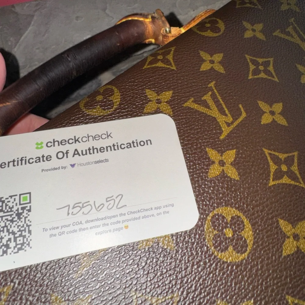 Louis Vuitton Porte Document Bandoliere Men's Bag with free COA